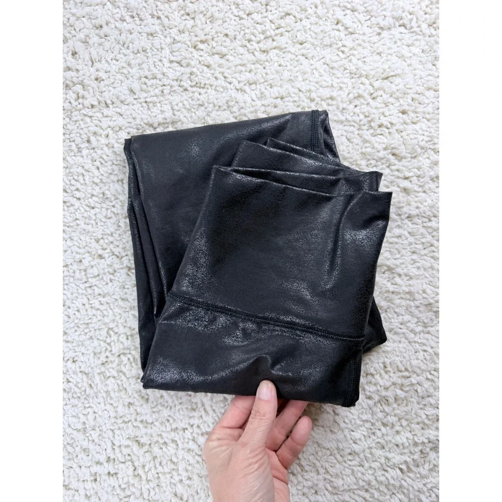OFFLINE by Aerie Leggings Womens Medium Black Excellent‎ Cracked Foil High Waist
